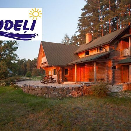 Atputas Komplekss Godeli 우스마 외부 사진