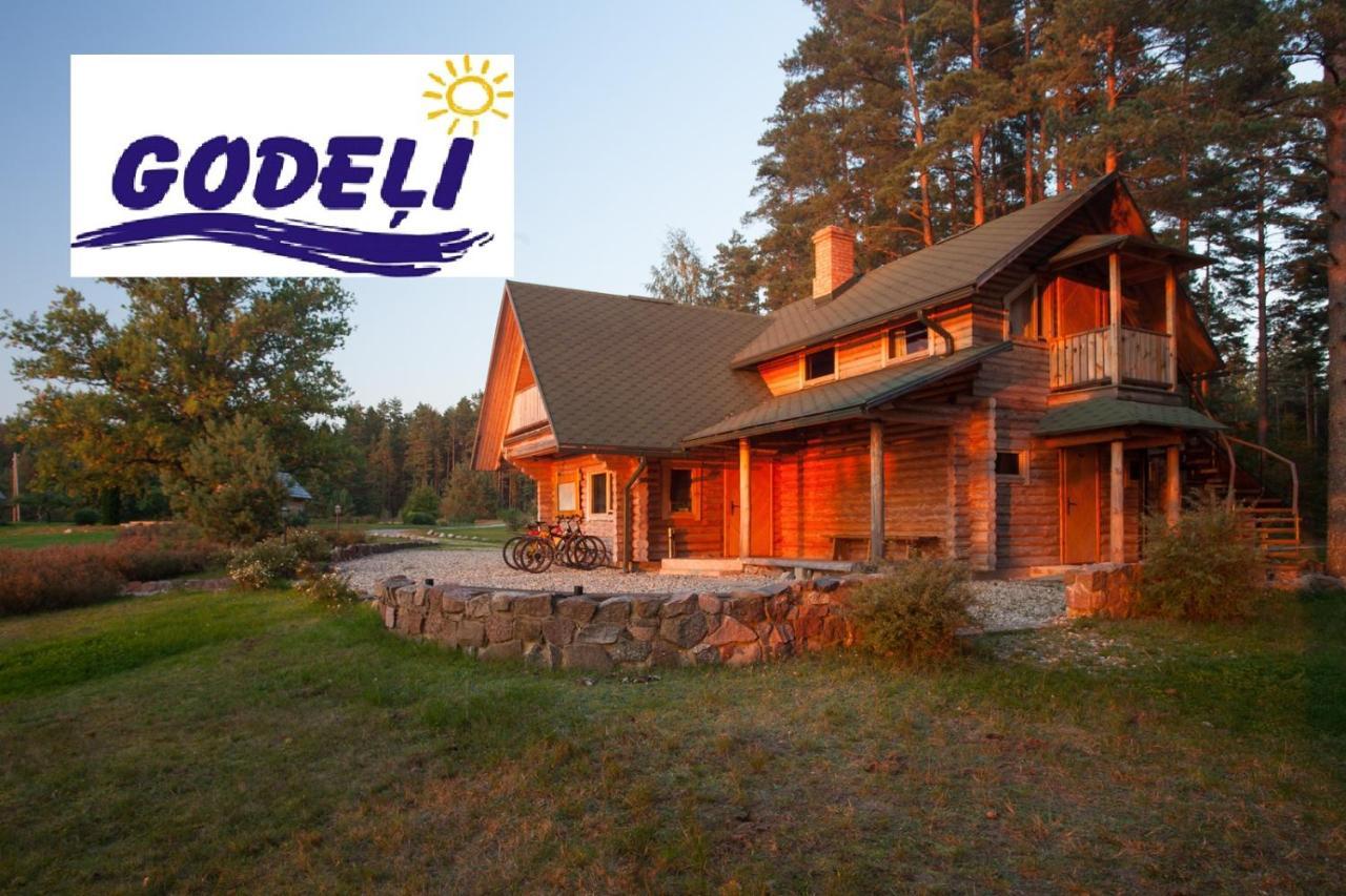 Atputas Komplekss Godeli 우스마 외부 사진